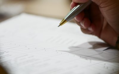 ¿Qué es una sinopsis en una tesis?