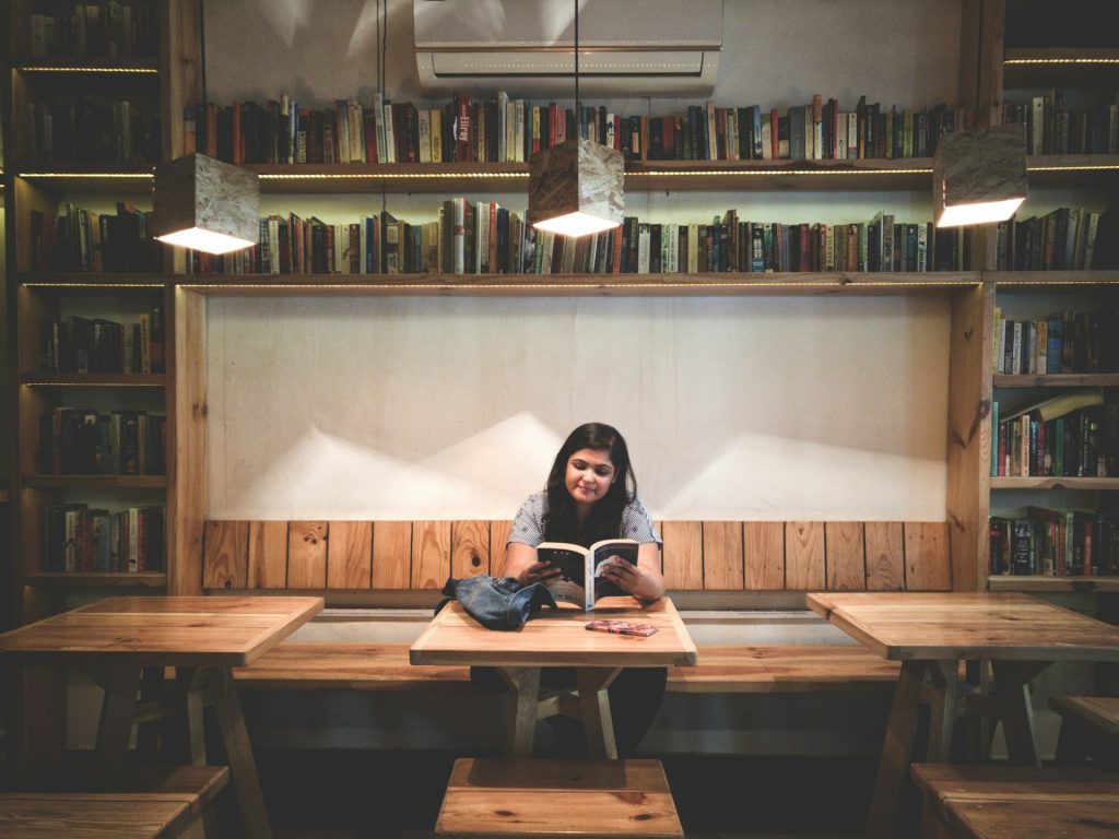 Cómo estudiar y trabajar sin morir en el intento